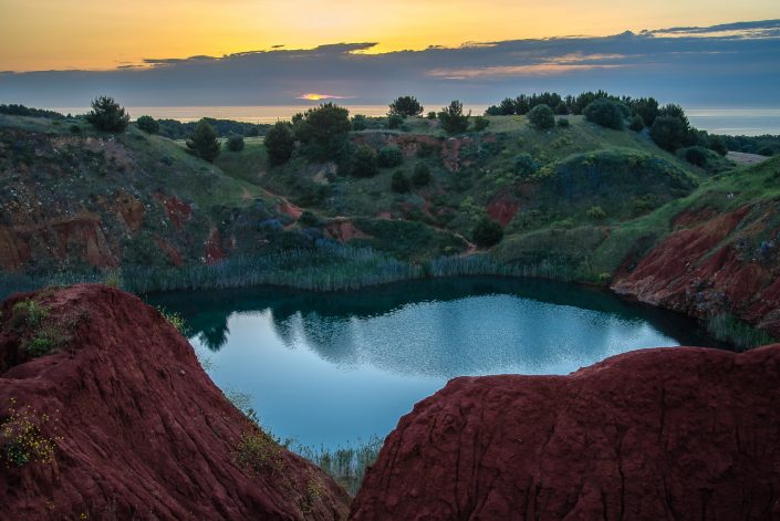 Alba alla ex cava di bauxite. Otranto. Costa adriatica del Salento.