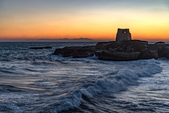 Alba a Roca vecchia. Costa adriatica del Salento.