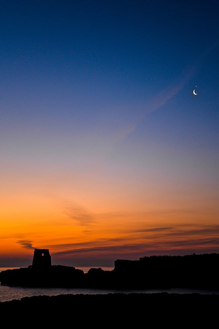 Alba a Roca vecchia. Costa adriatica del Salento.