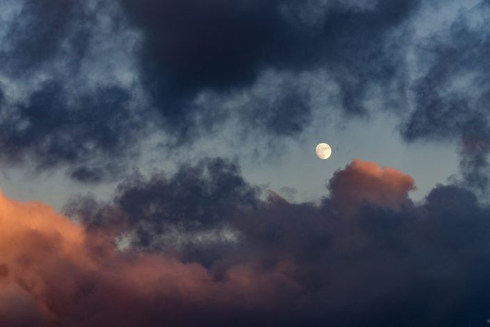 Luna a Roca vecchia. Costa adriatica del Salento.