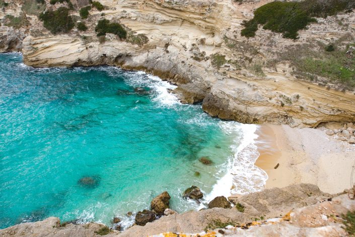 Insenatura di Porto Miggiano. Costa adriatica.