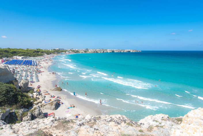 La spiaggia delle "due sorelle". Torre dell'Orso.