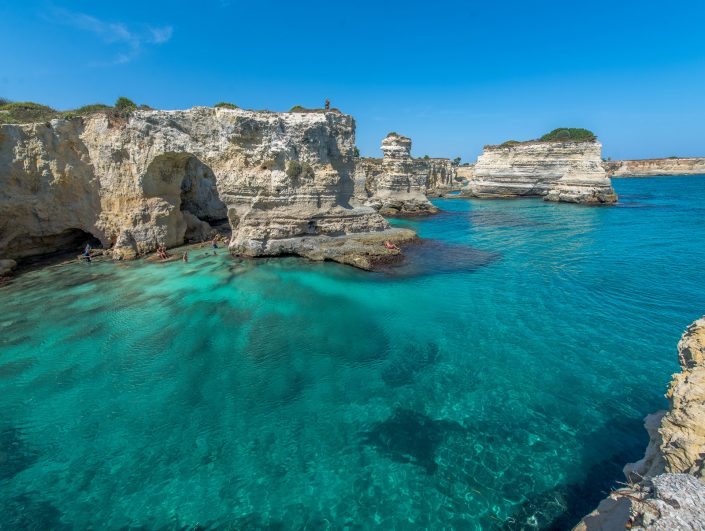 Faraglioni di Sant'Andrea. Costa adriatica.